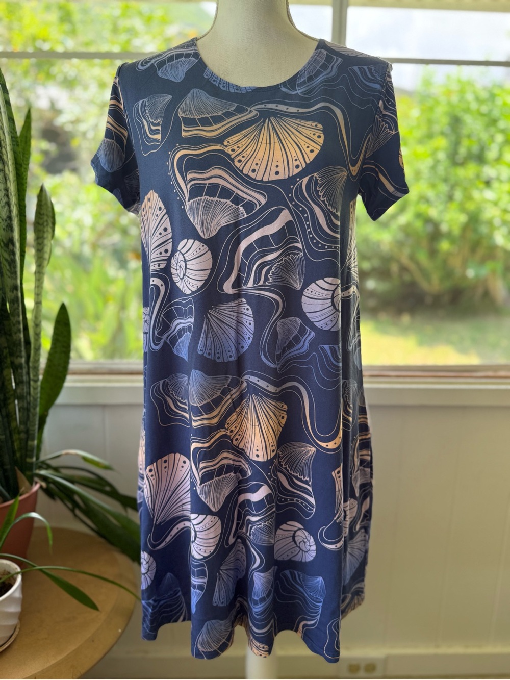 Fighting Eel Dress Lane - Blue Shells